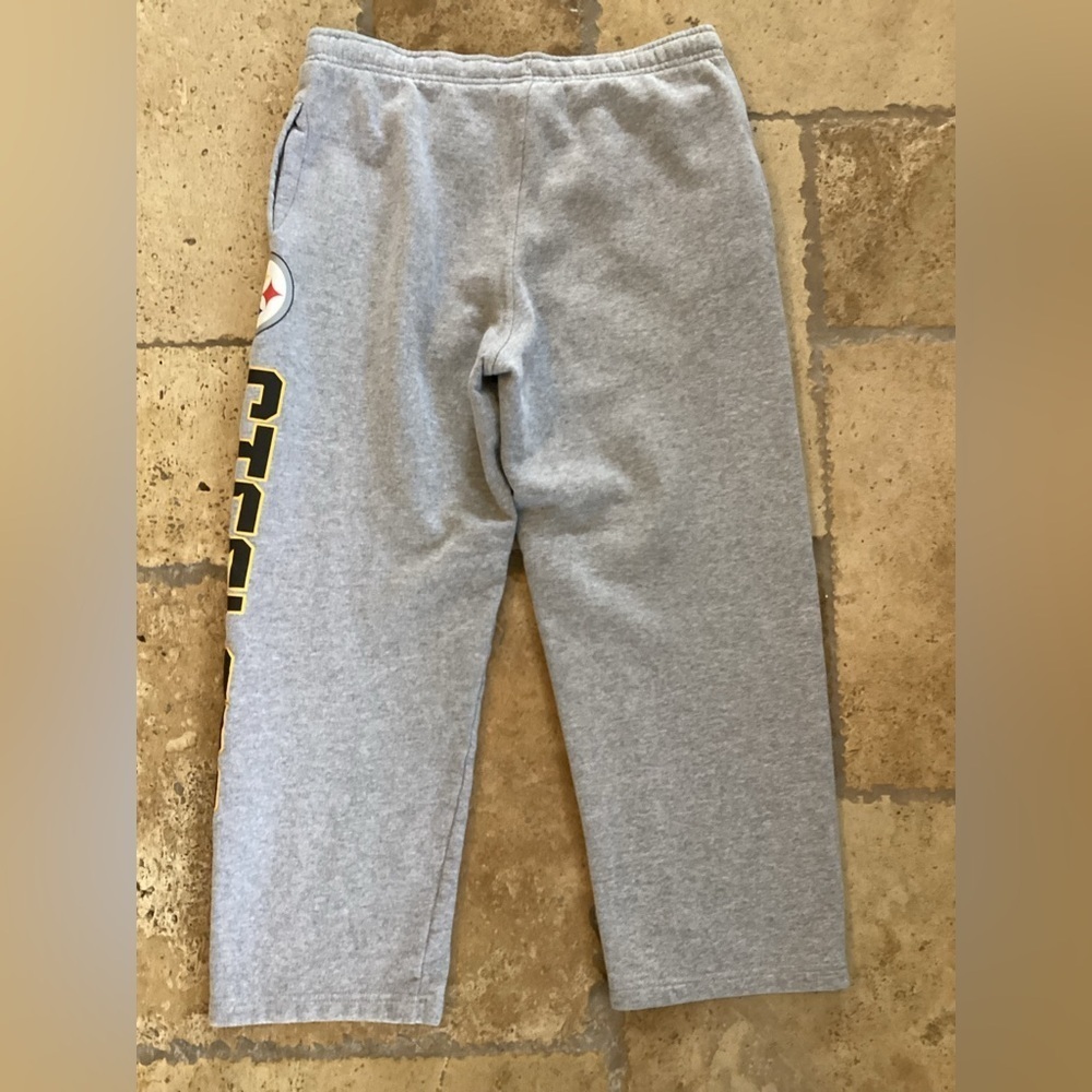 Reebok youth Pittsburgh Steelers sweatpants -SZ L 14/16 pockets
Drawstring - Picture 2 of 3